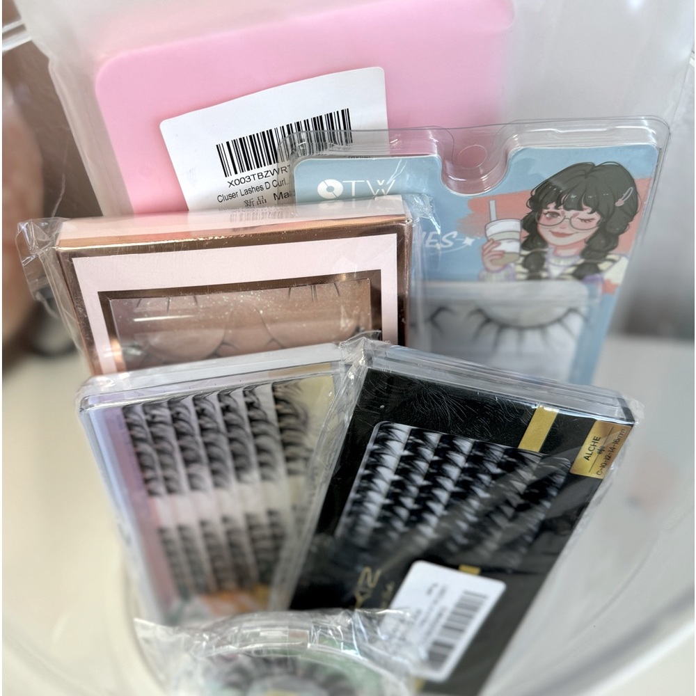Lashes Lashes and more Lashes! All different kinds!